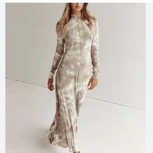 NWOT DISSH CASPER MOSS TIE DYE SLEEVED DRESS - S